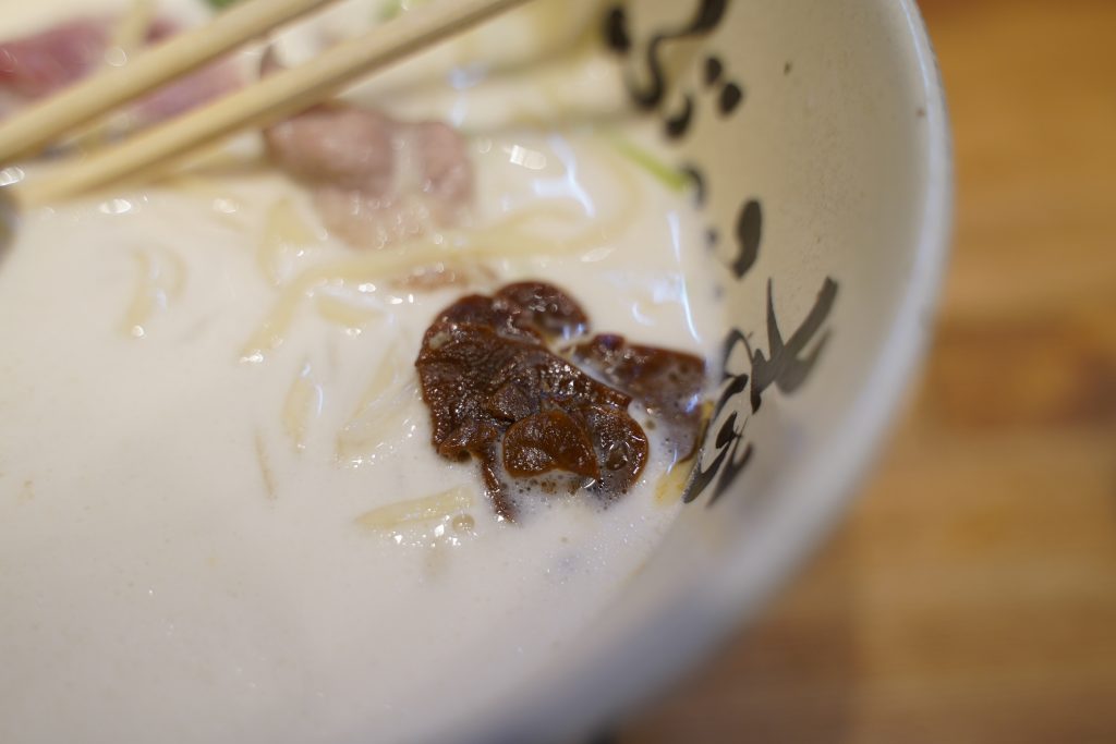 大阪 北浜 ラーメン 牛骨 牛白湯 ぶっこ志
