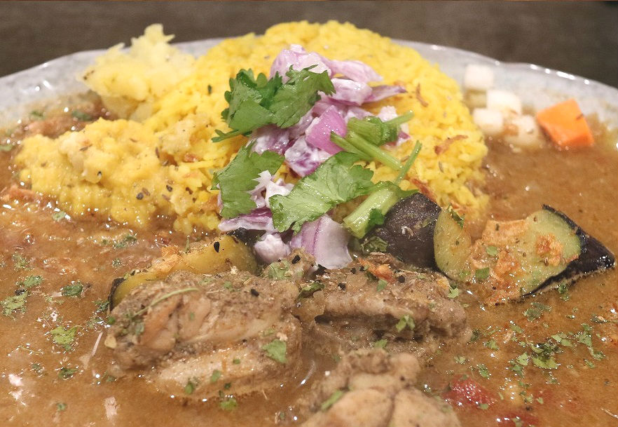 大阪 堺筋本町 創作カレー ツキノワ スパイスカレー