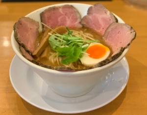 魚介の旨味を堪能できるスープが決め手!麺人 ばろむ庵