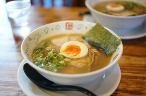 【お家で楽しもう】女性店主が生み出す濃厚ラーメン!麺dining月乃家