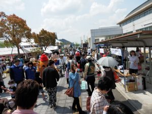 【お家で楽しもう】親子3代で楽しめる!第15回ふぁみり~カーニバルが今年も開催!