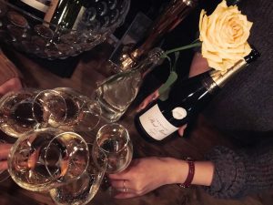 「L’occas - bar à vin -」(ワインバーロカス)自然派ワインとココット料理が楽しめる第二のリビング【テイクアウトOK】