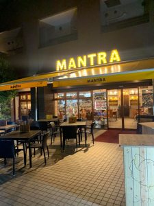 【堺筋本町】70種類のビールと12種類のハーブを使ったチキンが楽しめるカジュアルバル「まんとら」【現在20時まで営業中】