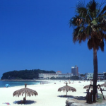 海外リゾート地を彷彿させる白い砂浜【白良浜】